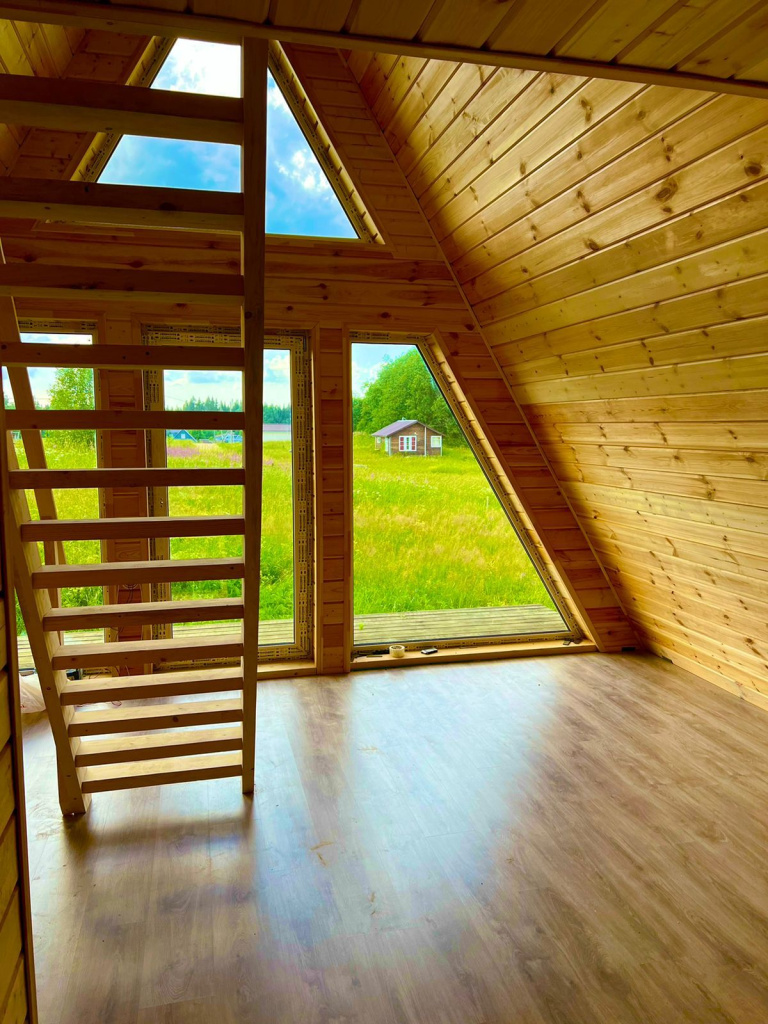 Пример отделки потолка имитацией бруса, карельский профиль