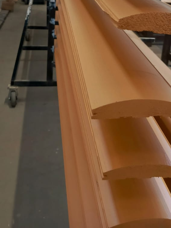 Фото блок-хауса, окрашенного укрывным ЛКМ